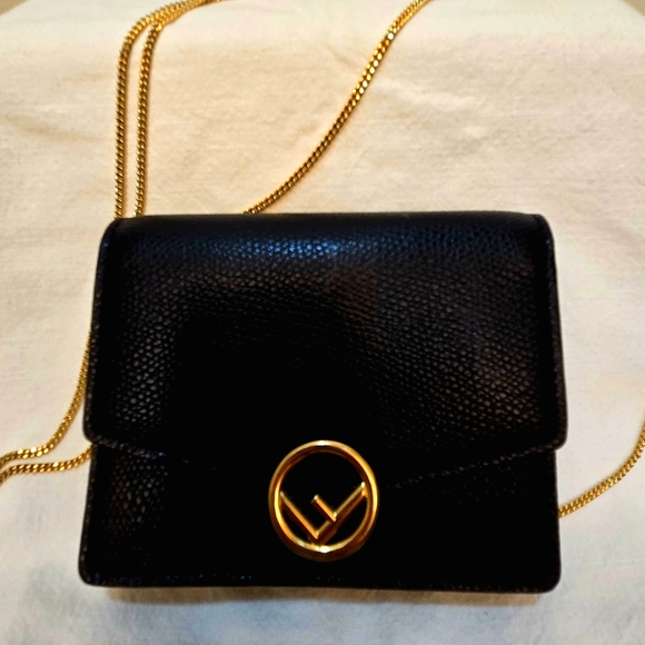 F Is Fendi Wallet On Chain Mini - Picture 1 of 13